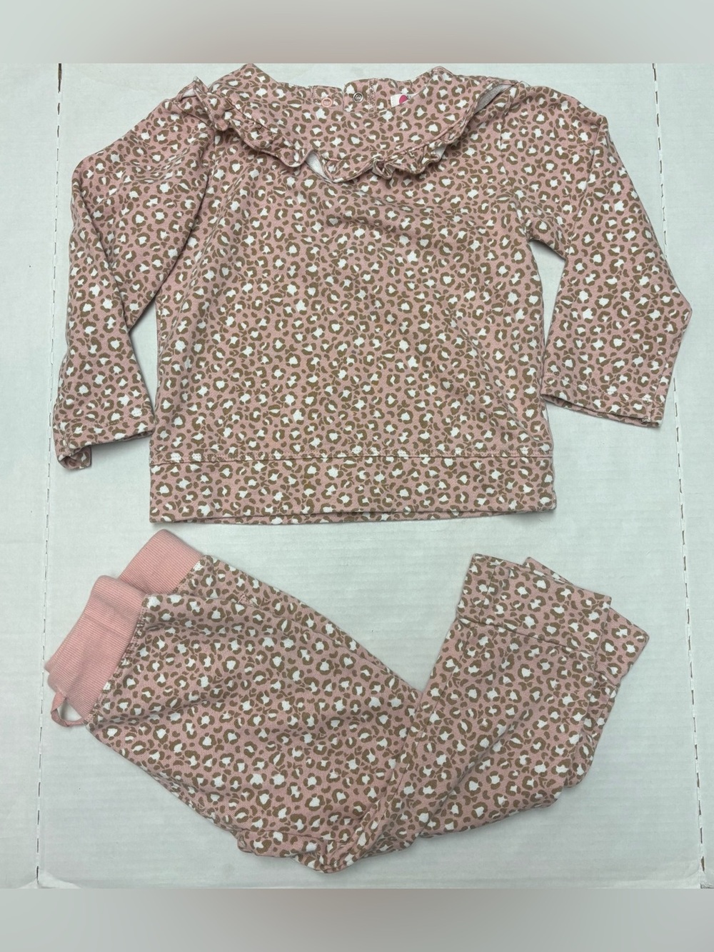 Baby Boden leopard sweat suit, size 3-4Y
